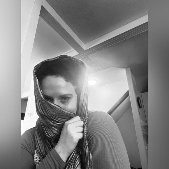 Meet your Posher, Jaqueline mae - Picture 4 of 11